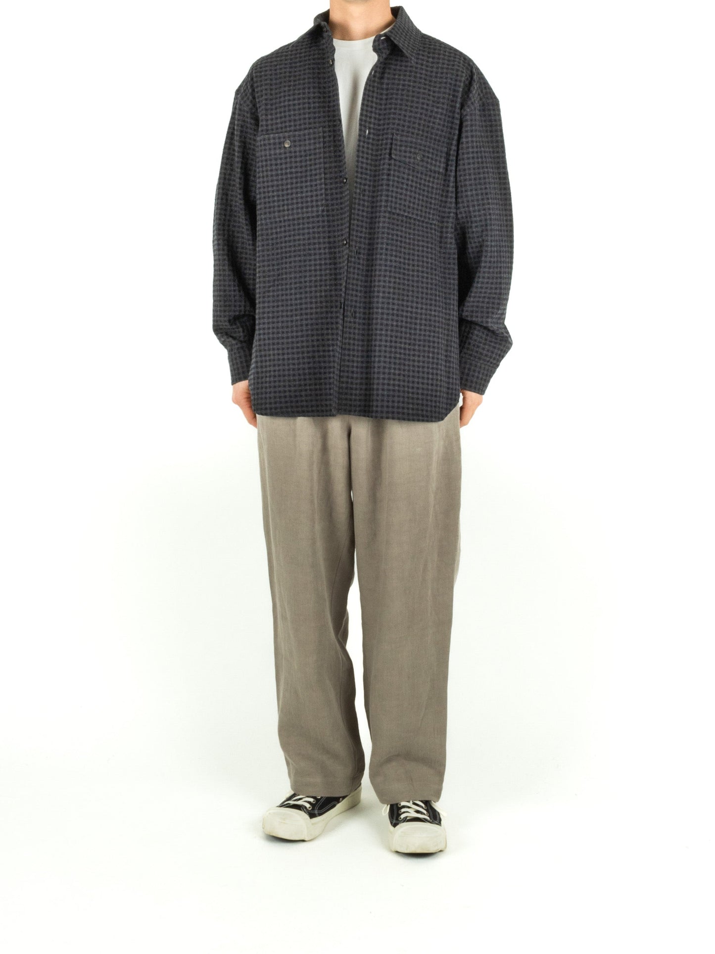 Model 176cm/62kg size M着用