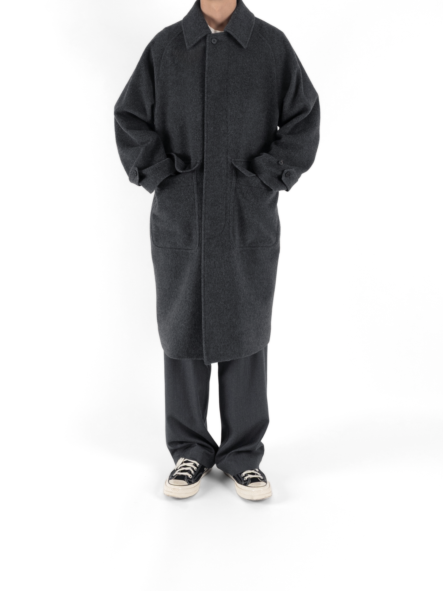 Model 176cm/62kg size M color TOP GRAY着用