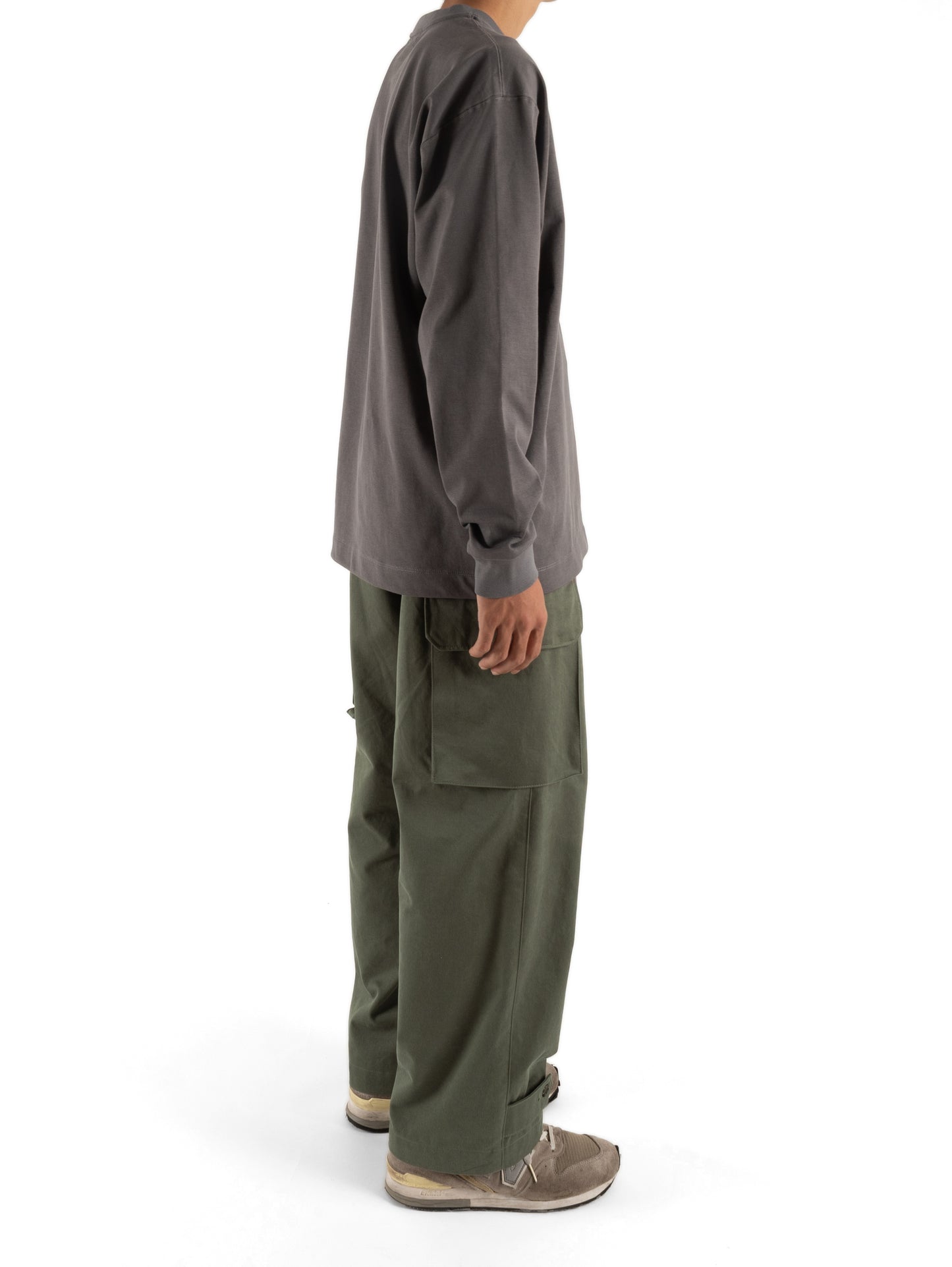 Model 173cm/60kg size M color GRAY着用
