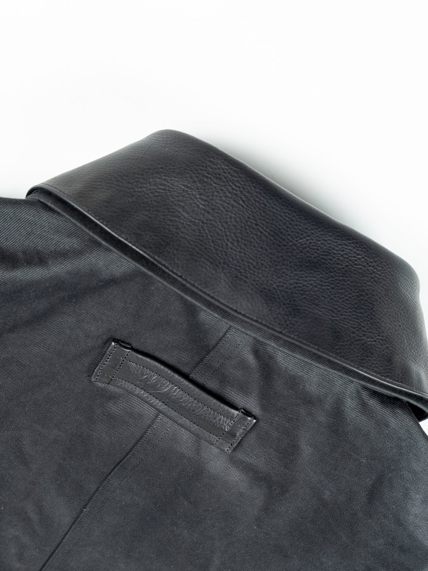 LEATHER COLLAR FINX/ZIMBABWE COTTON TWILL BLOUSON|BLACK