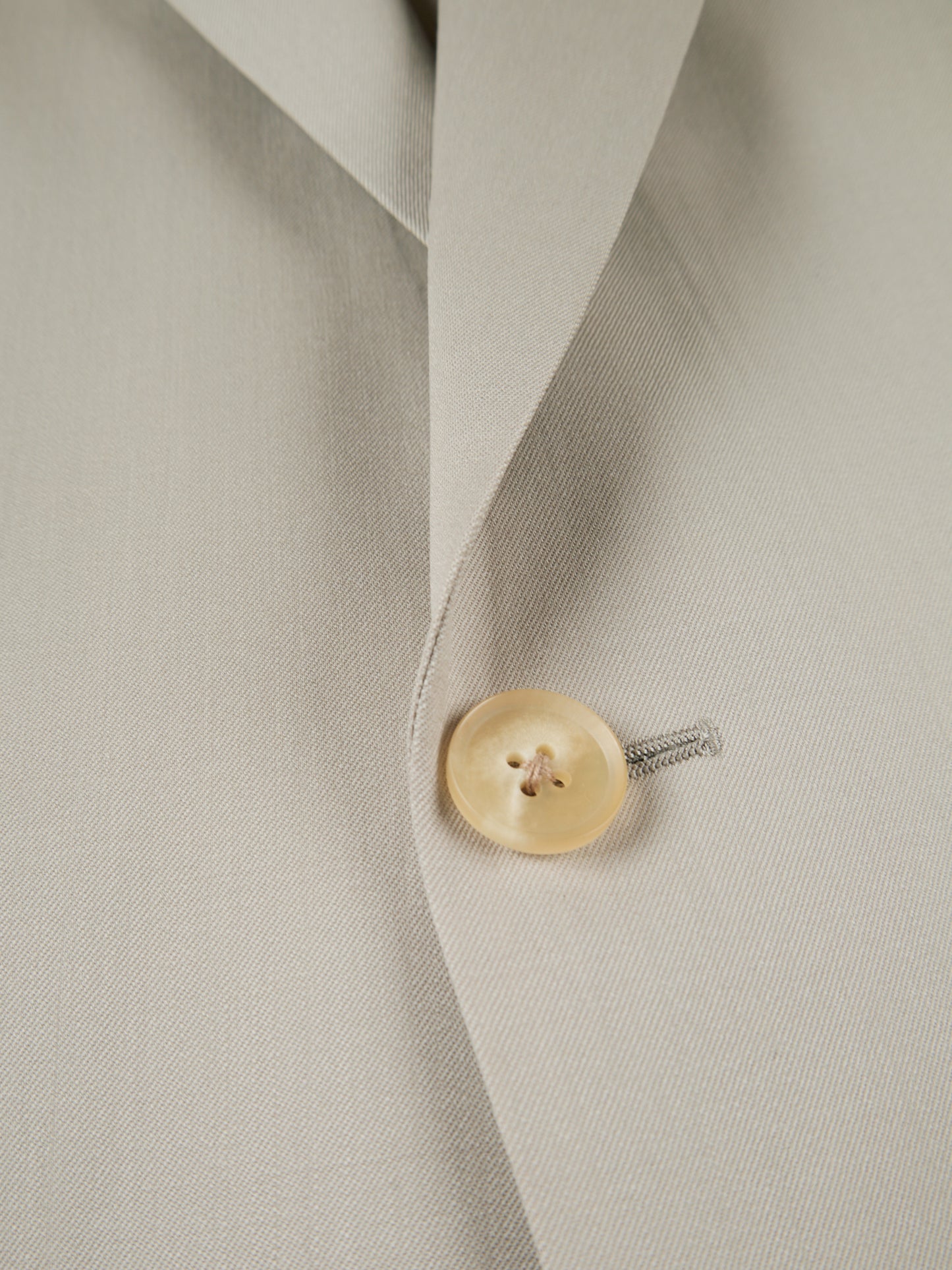 Super130's WORSTED WOOL LIGHT GABARDINE TAILORED JACKET|DUSTY BEIGE