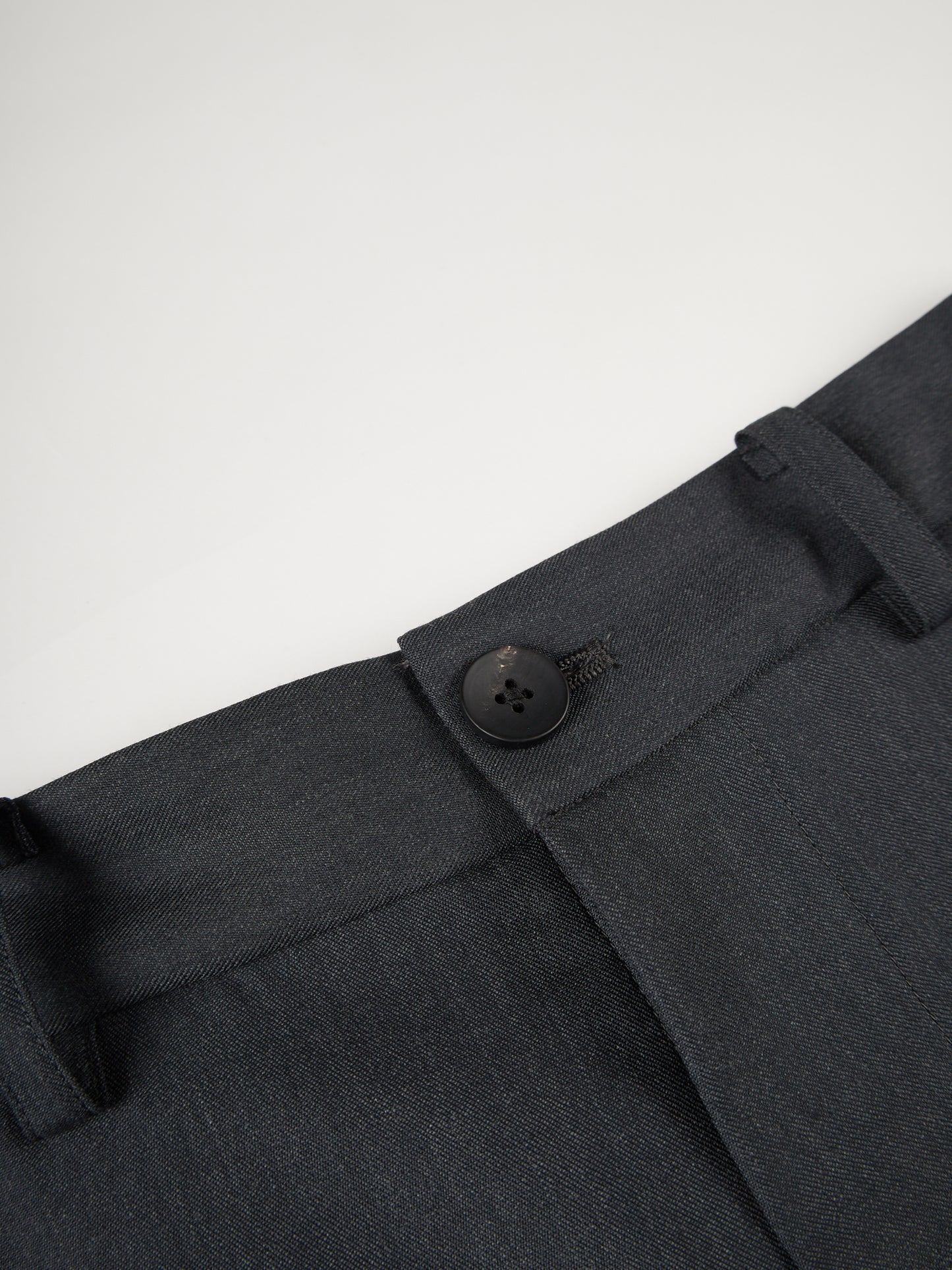 Super130's WOOL LIGHT GABARDINE SHORT PANTS|TOP CHARCOAL