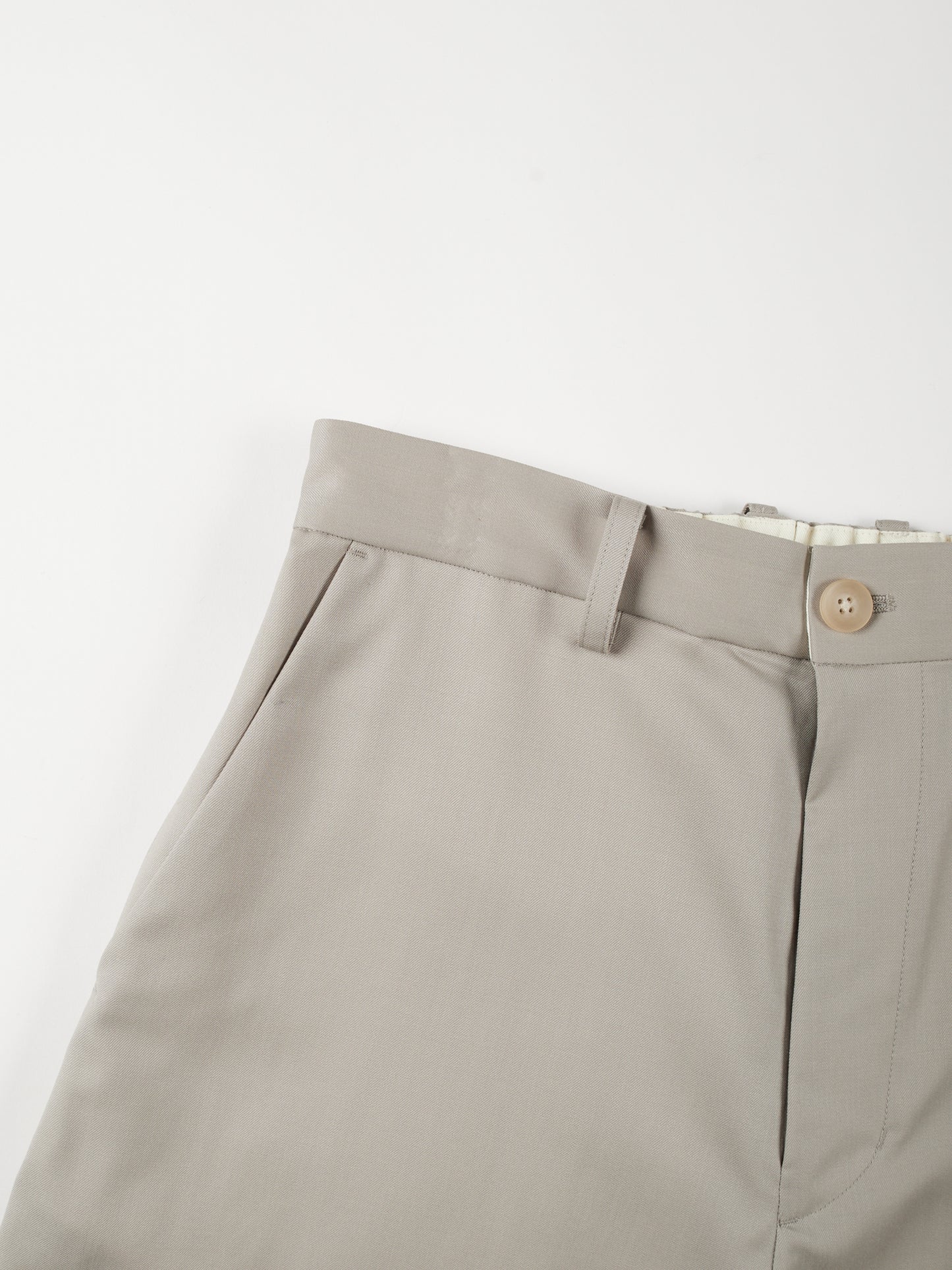 Super130's WOOL LIGHT GABARDINE SHORT PANTS|DUSTY BEIGE