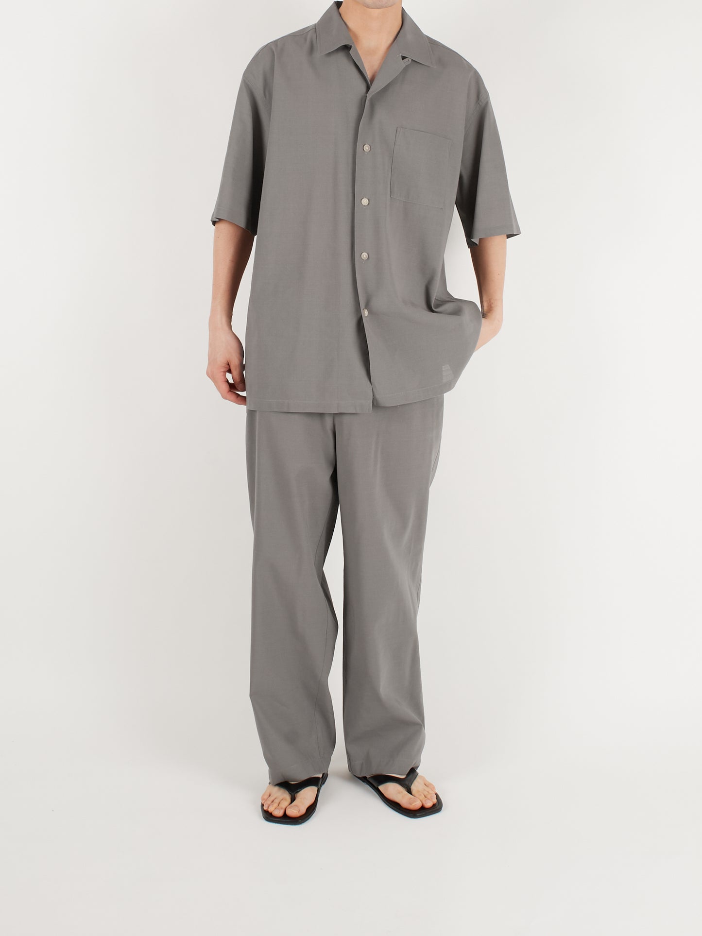 Model 176cm/62kg size L color GRAY着用