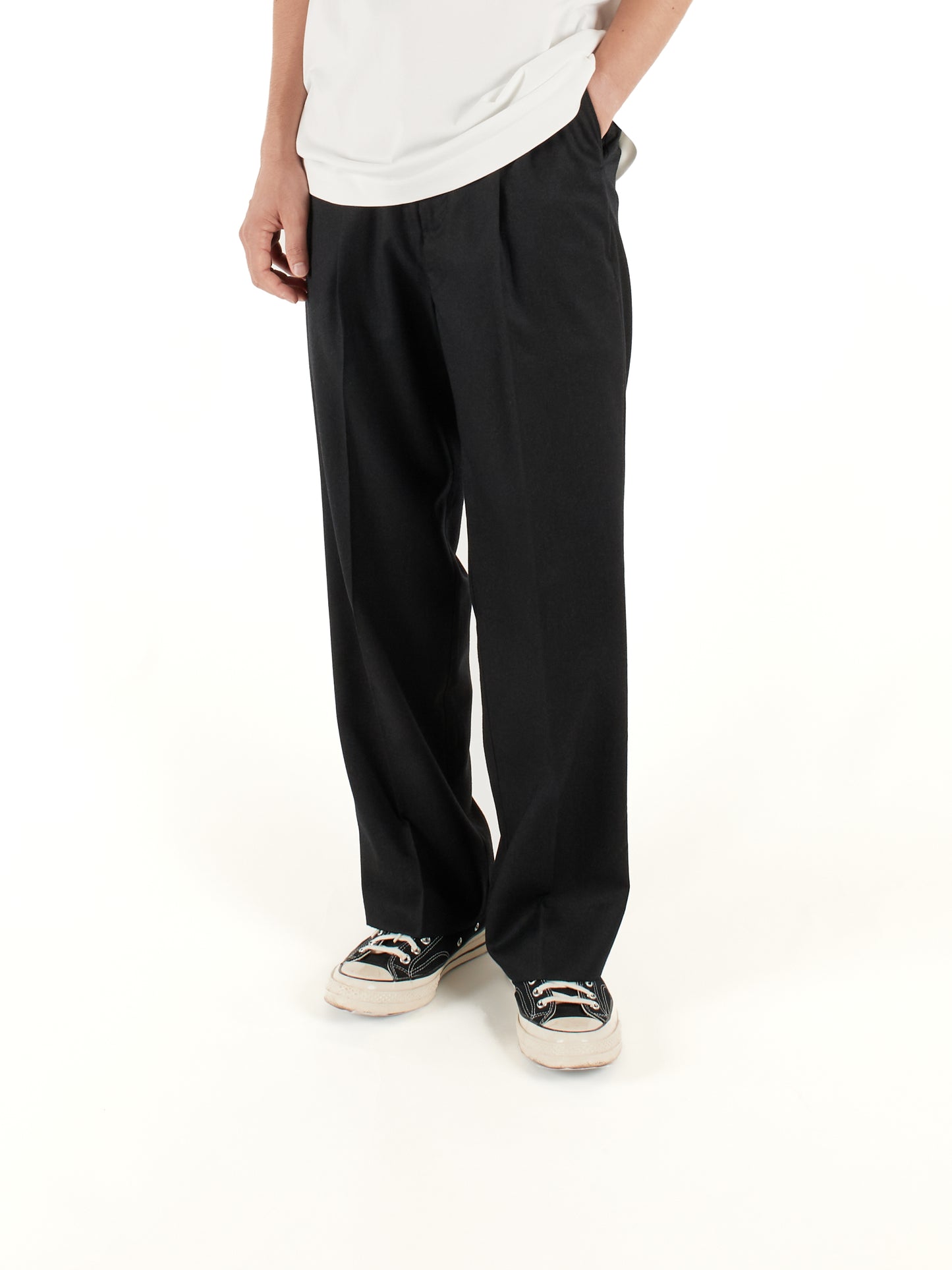 Model 176cm/62kg size M color TOP BLACK着用