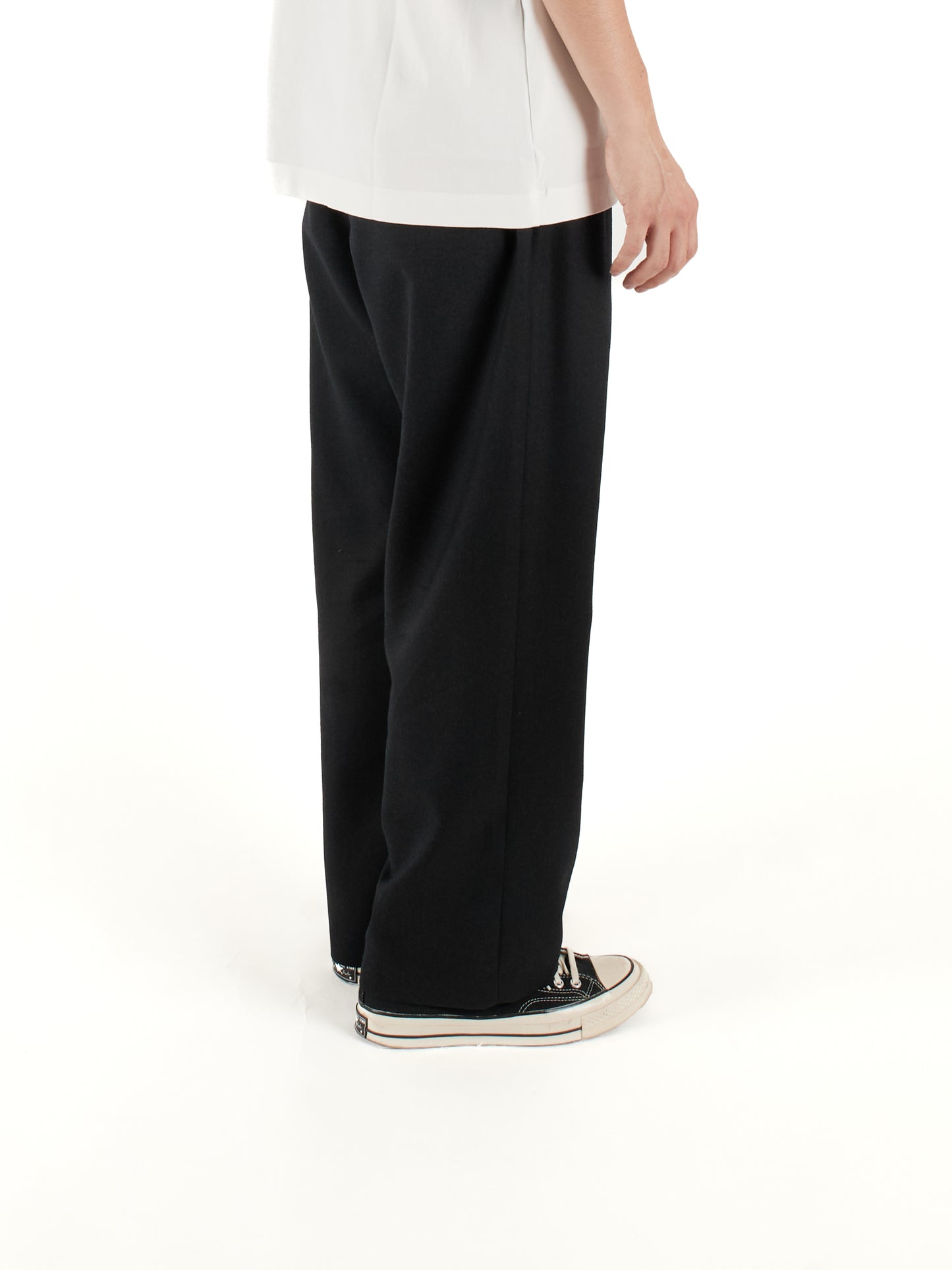 Model 176cm/62kg size M color TOP BLACK着用