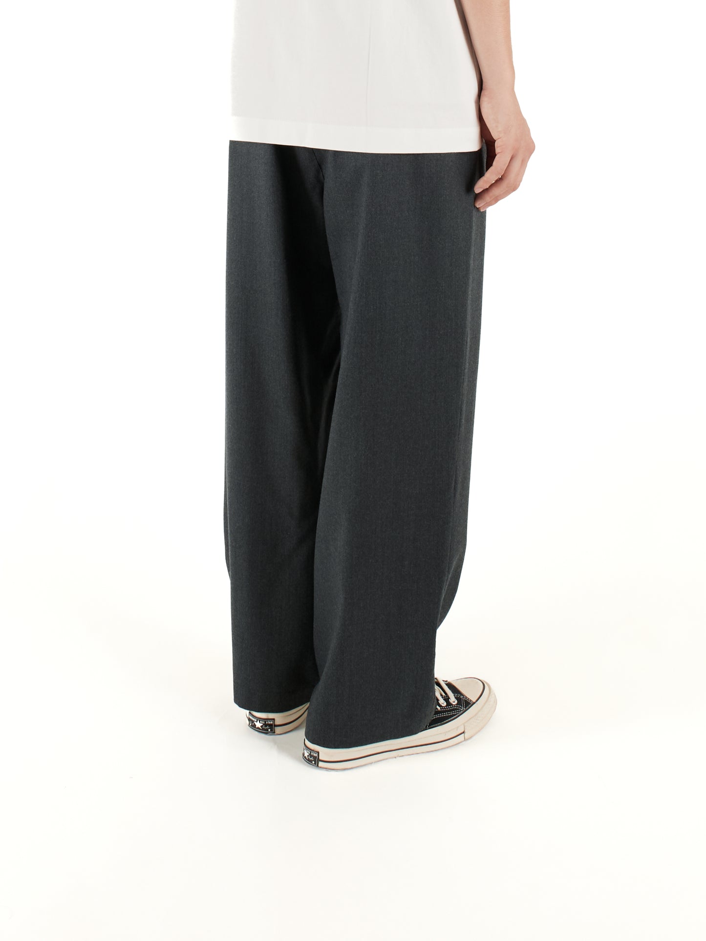 Model 176cm/62kg size M color TOP GRAY着用