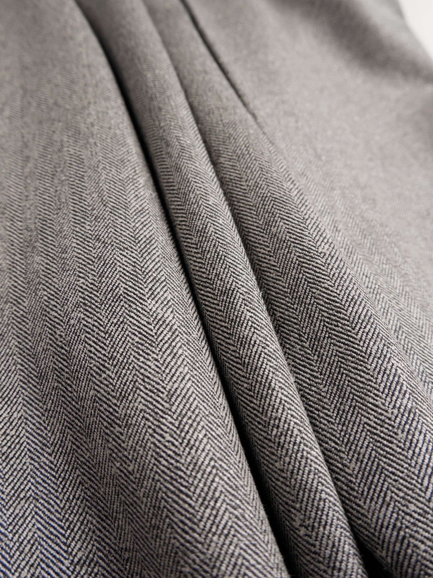 Super130's WOOL/SILK HERRINGBONE SLACKS|BROWN