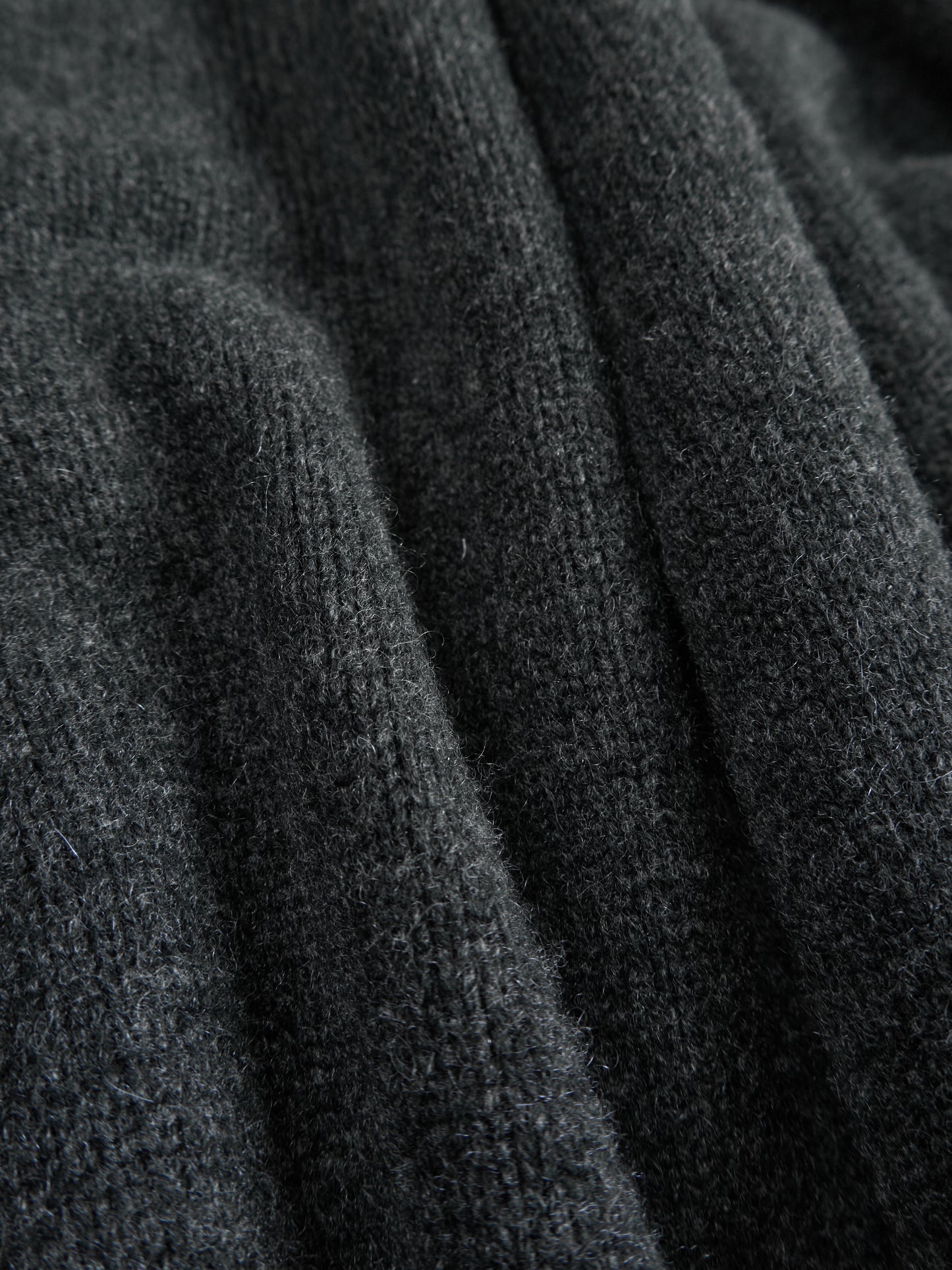 ALASHAN CASHMERE SWEATER|TOP CHARCOAL