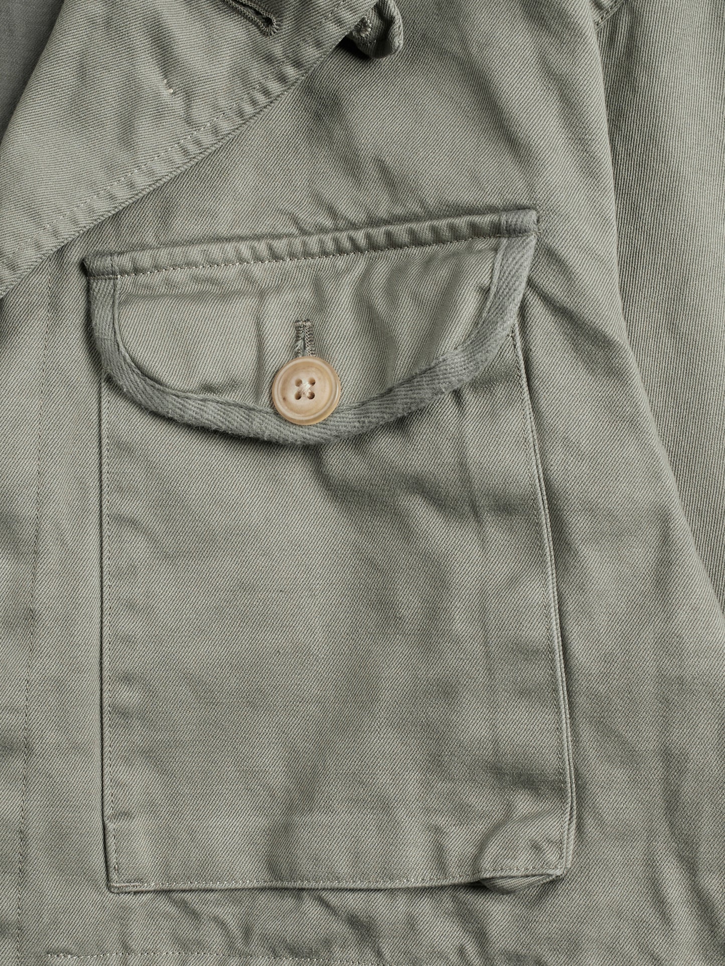 GARMENT DYED FINX/ZIMBABWE COTTON TWILL M-43 FIELD JKT|MOCHA