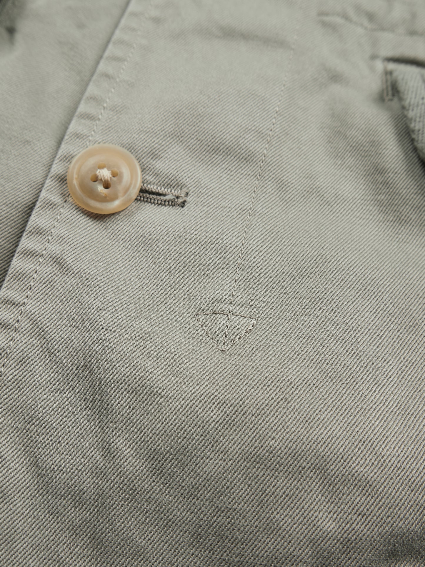 GARMENT DYED FINX/ZIMBABWE COTTON TWILL M-43 FIELD JKT|MOCHA