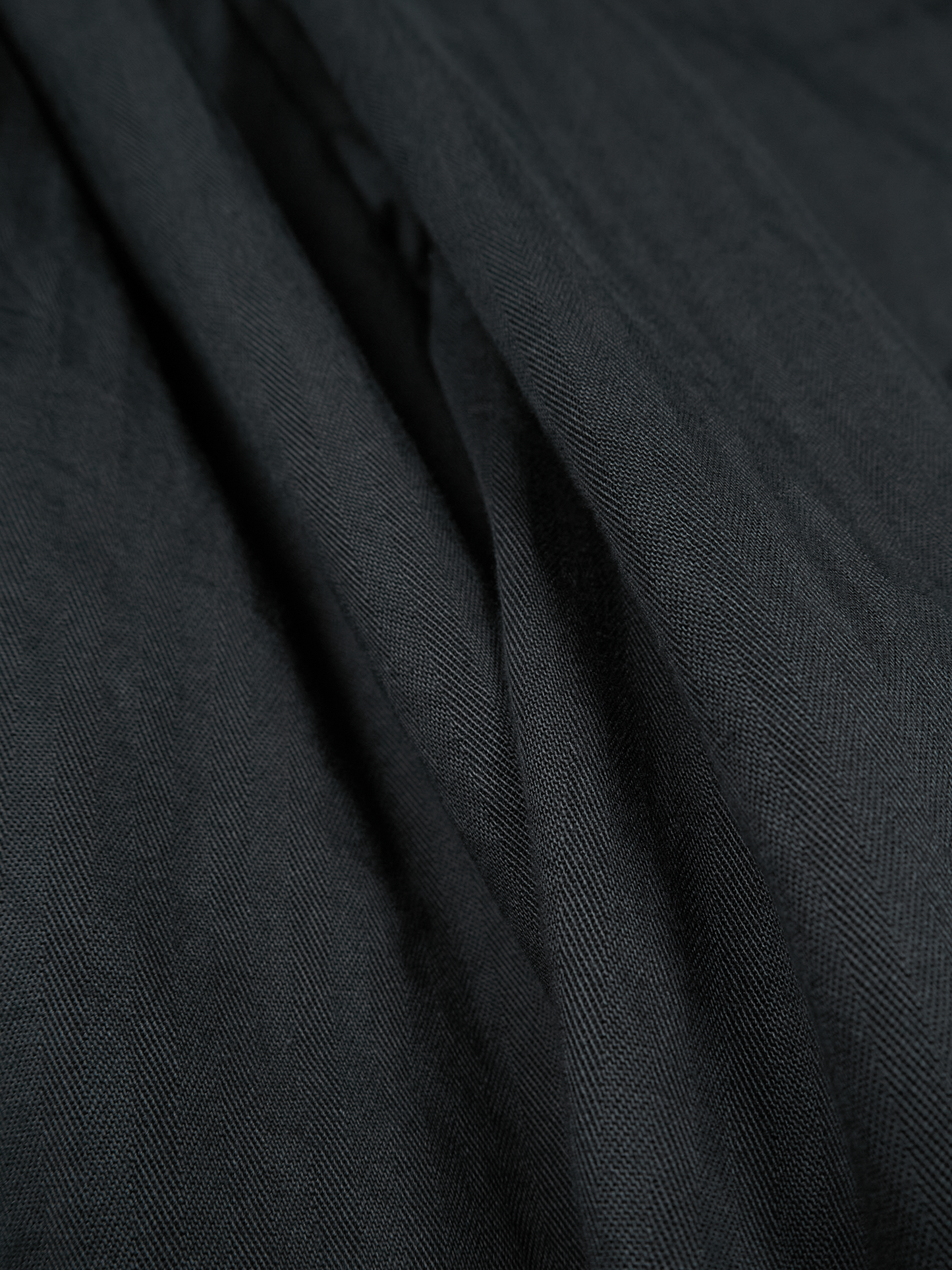 GARMENT DYED FINX COTTON HBT CARGO SHORTS|INK BLACK