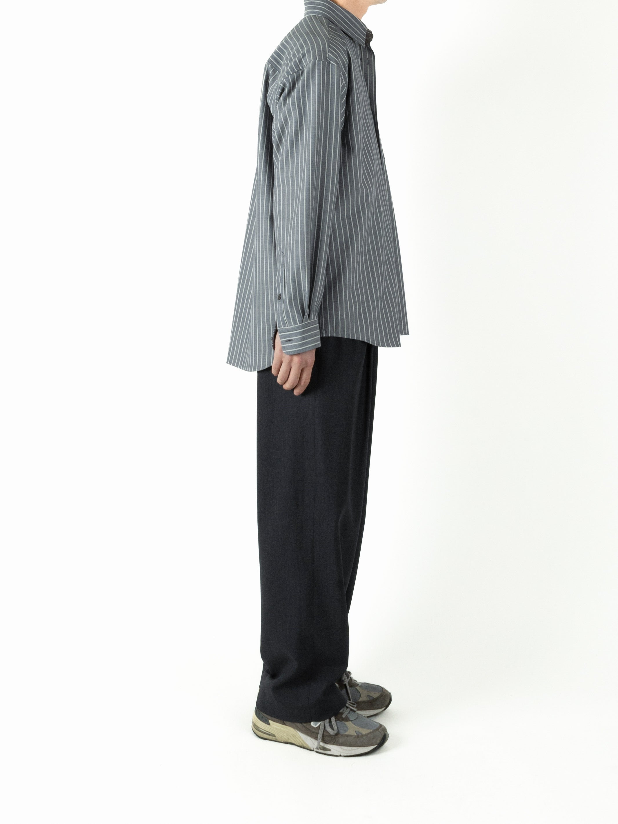 Super130's WORSTED WOOL WIDE SLACKS｜BLACK – Cornier