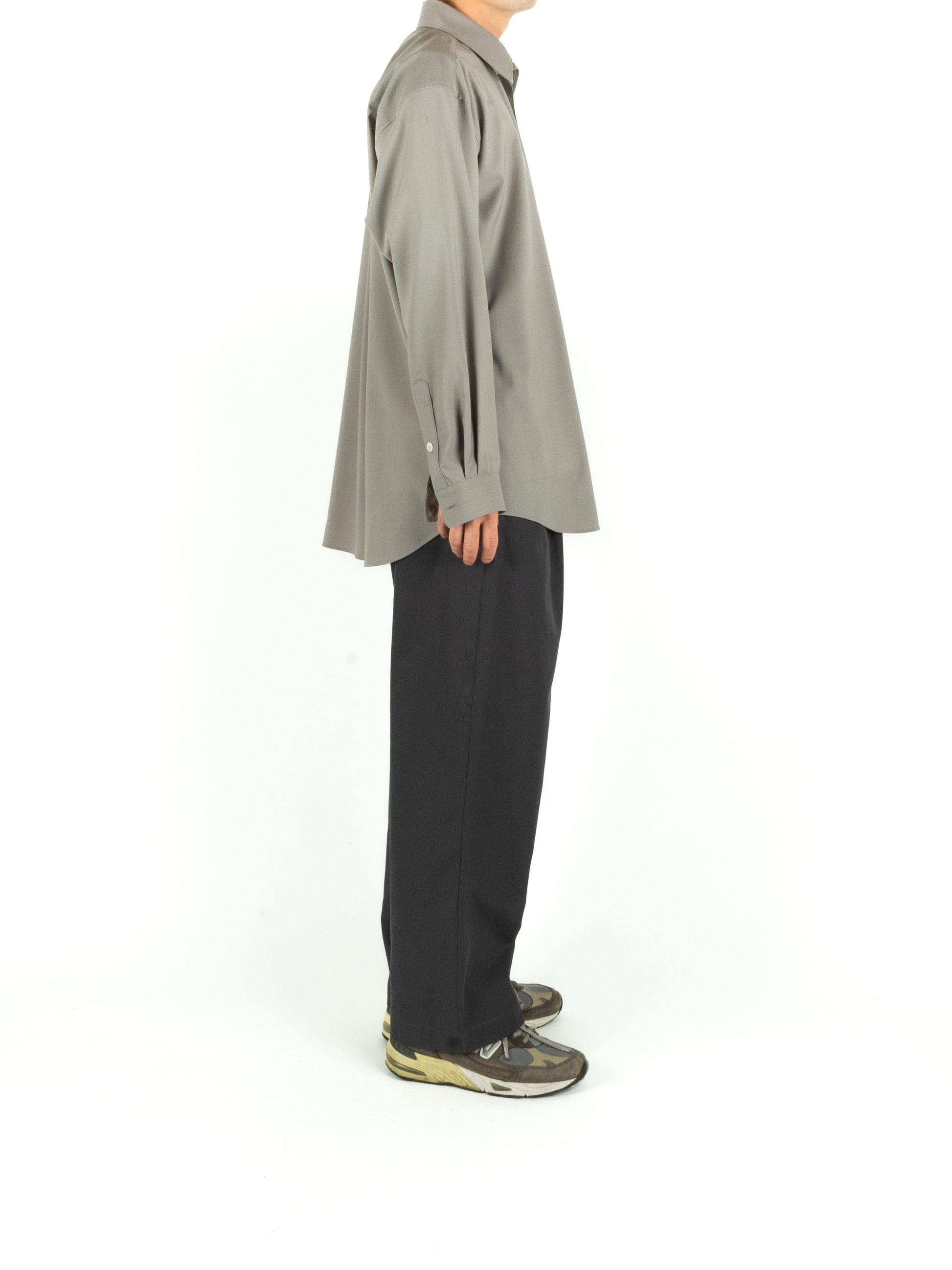 Model 176cm/62kg size M着用