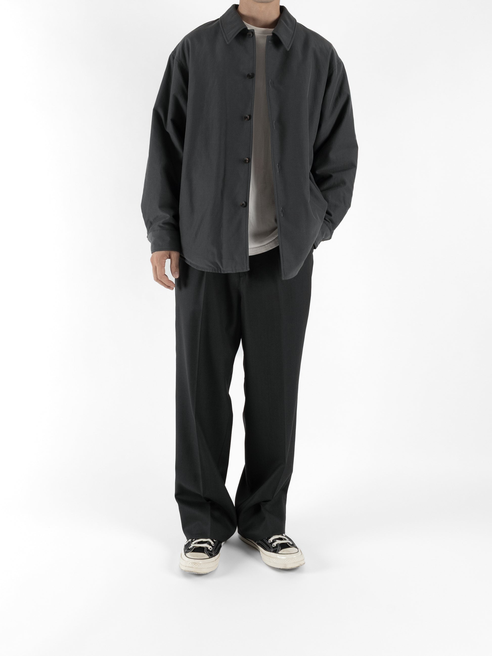 Model 176cm/62kg size M color BLUE GRAY着用