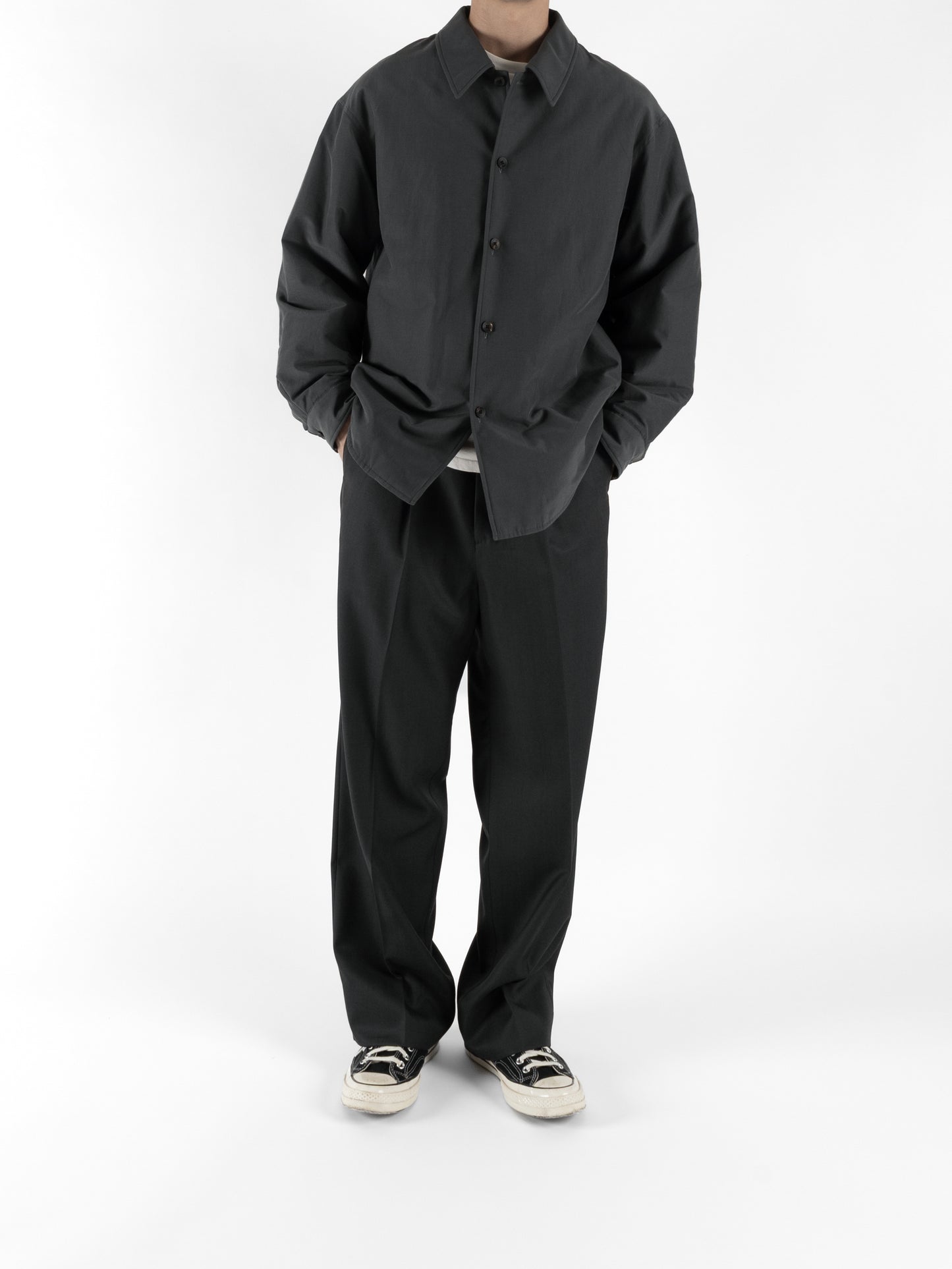 Model 176cm/62kg size M color BLUE GRAY着用