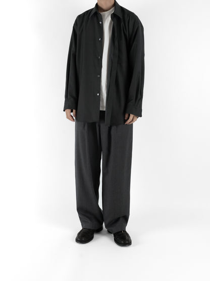 Model 176cm/62kg size L color BLUE CHARCOAL着用
