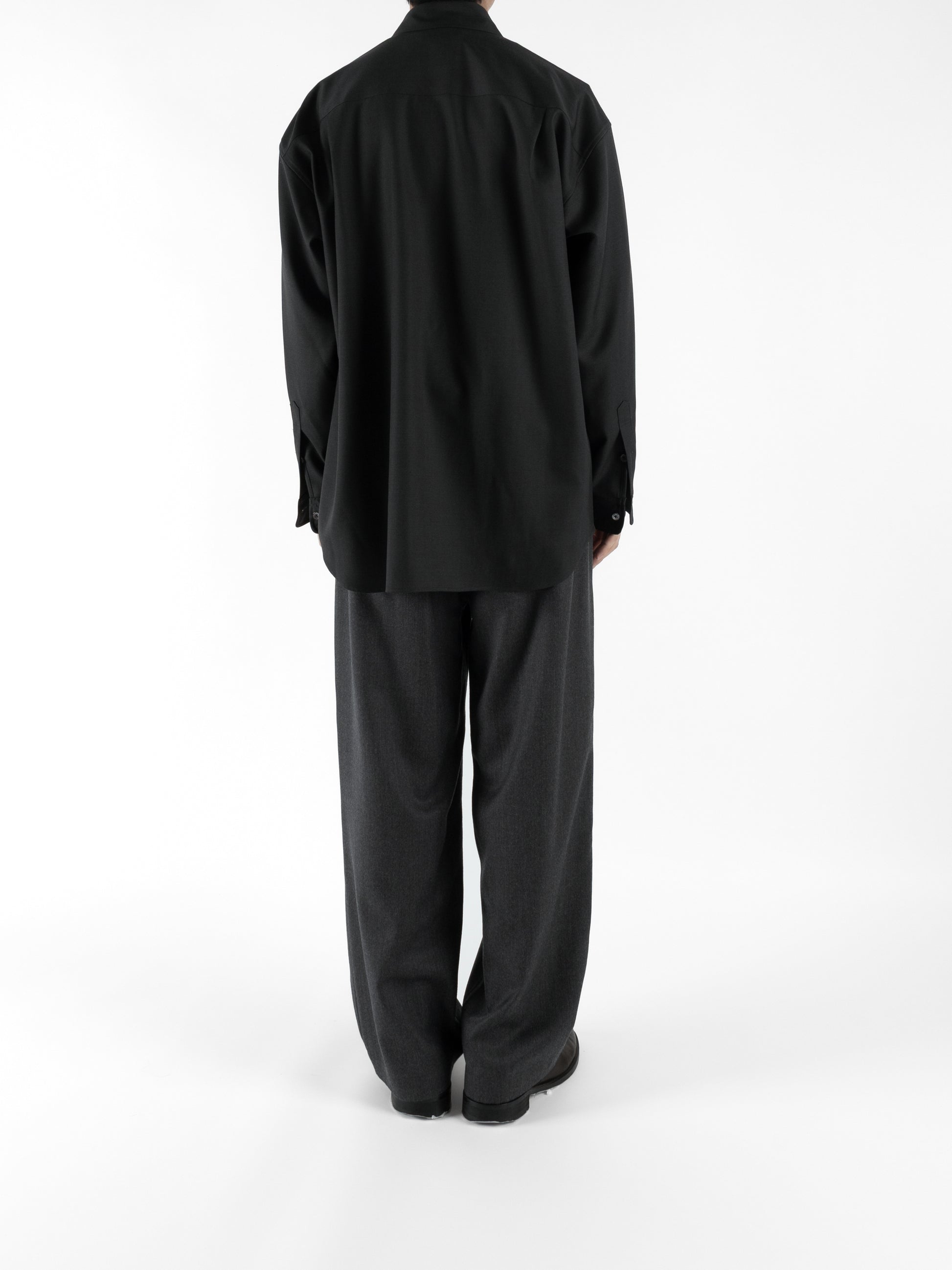 Model 176cm/62kg size L color BLUE CHARCOAL着用