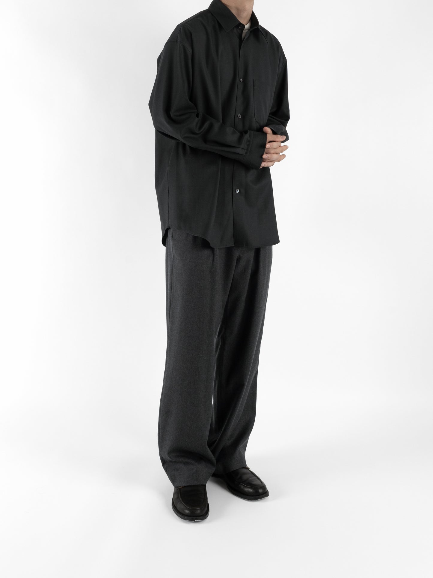 Model 176cm/62kg size L color BLUE CHARCOAL着用