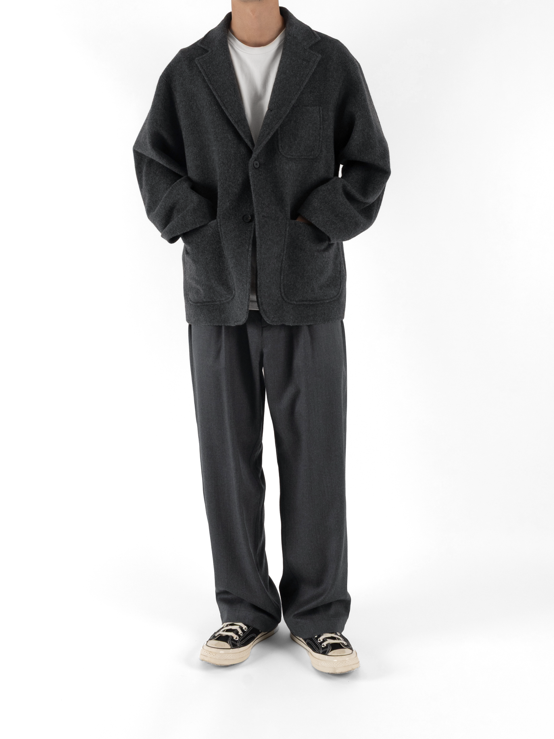 Model 176cm/62kg size M color TOP GRAY着用