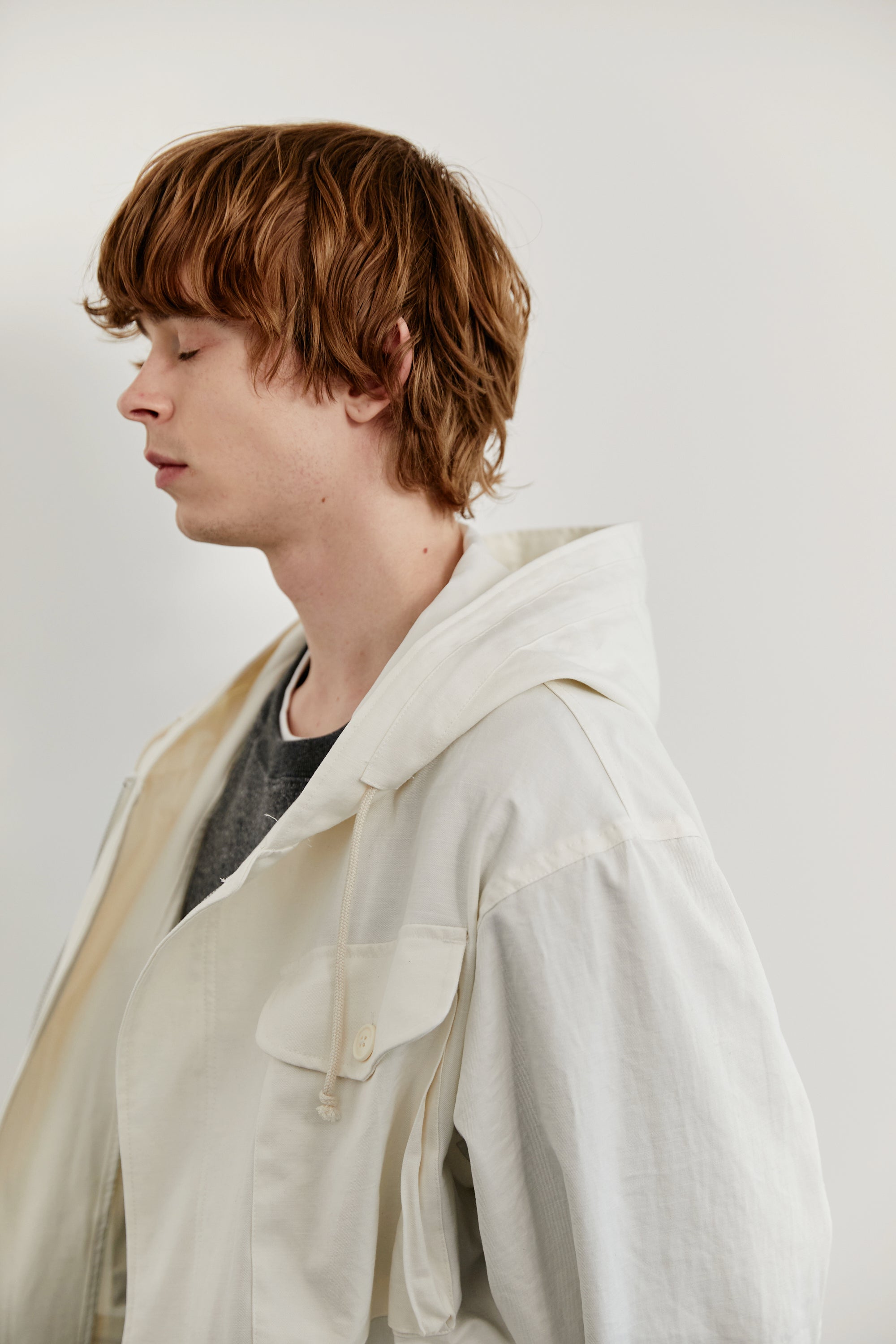 FINX/ZIMBABWE COTTON LIGHT CHINO HOODED BLOUSON｜ECRU – Cornier