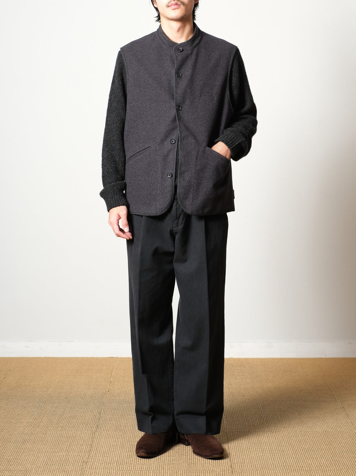Model 175cm size M color CHARCOAL着用