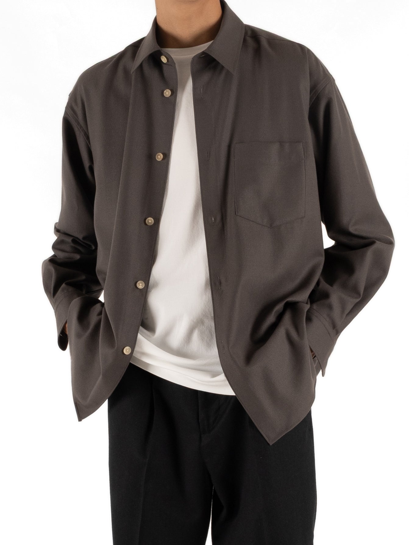 Model 173cm/60kg size M color MOCHA着用