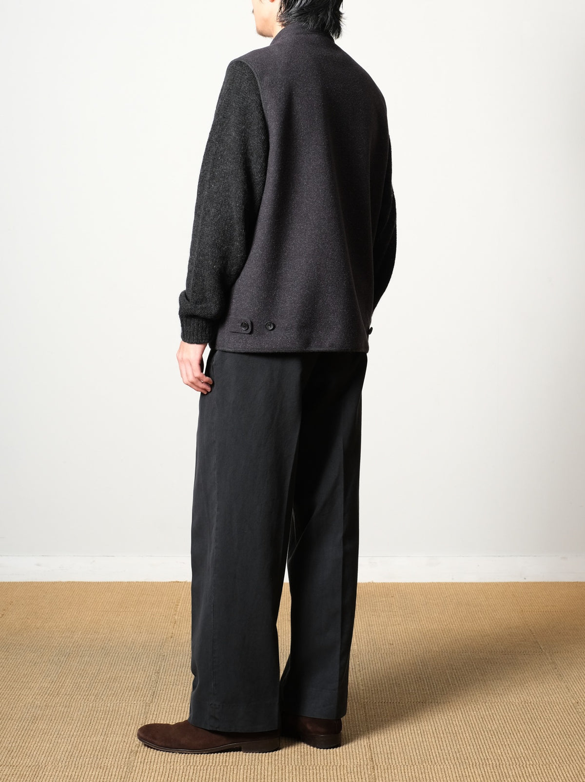Model 175cm size M color CHARCOAL着用