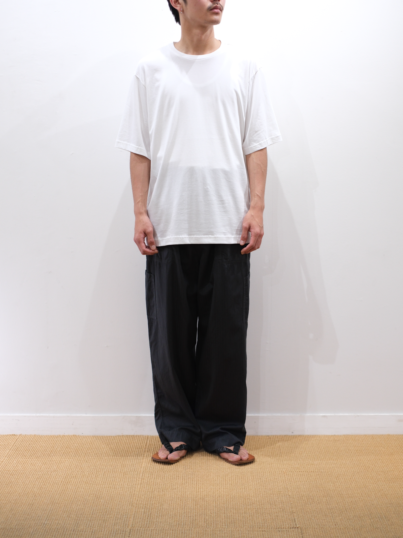 Model 175cm size M color WHITE着用