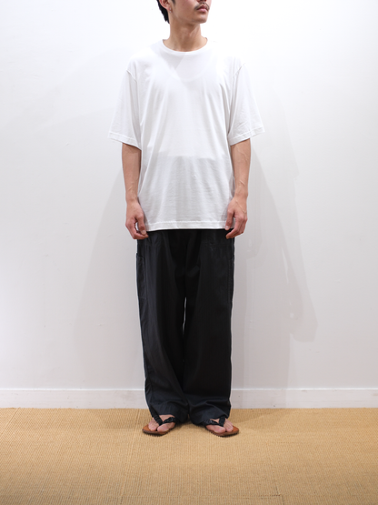 Model 175cm size M color WHITE着用