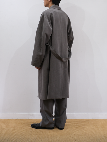 Model 175cm size L color HAZE GRAY着用
