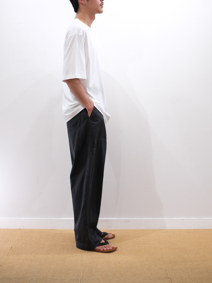Model 175cm size M color WHITE着用