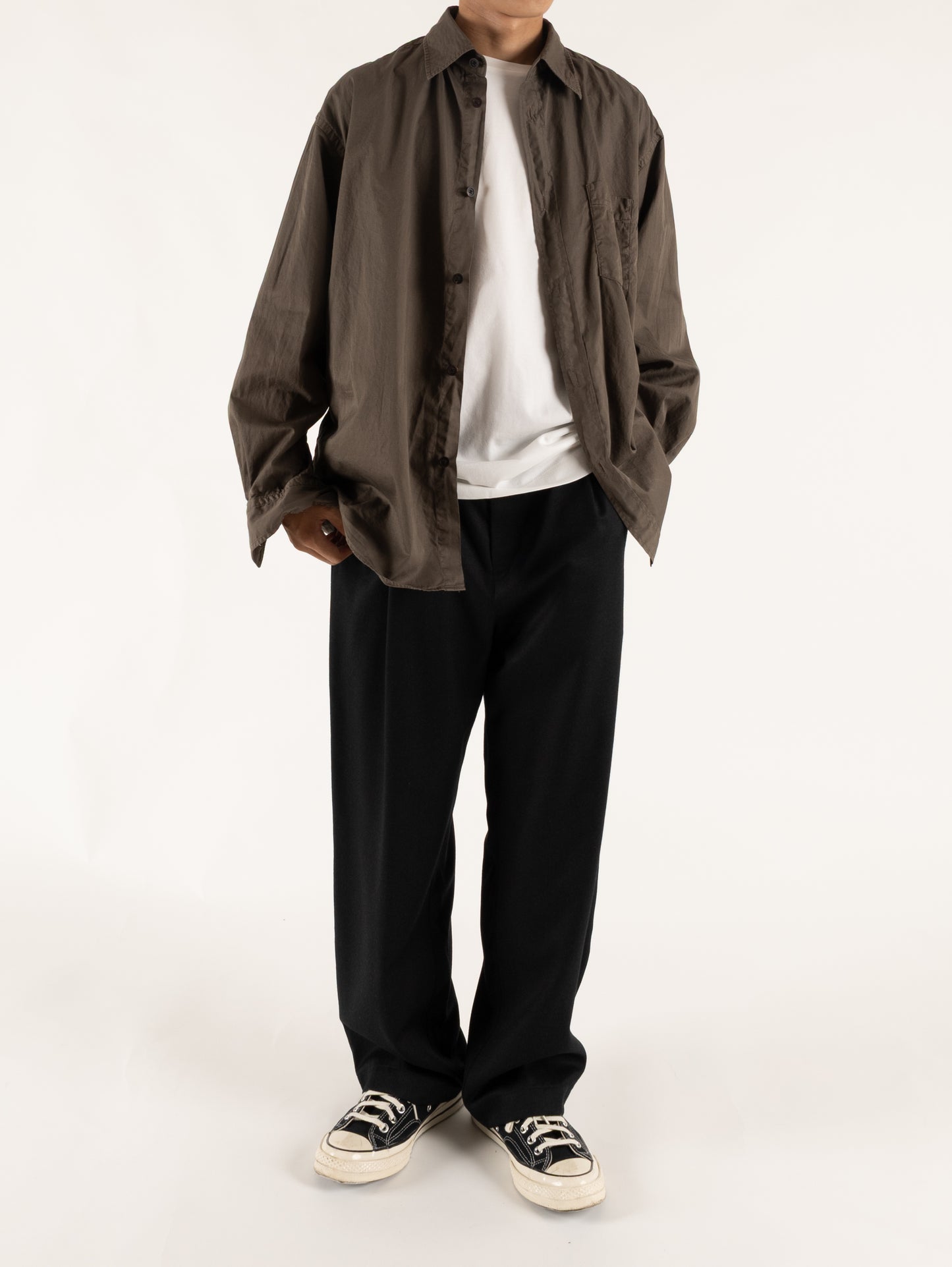 Model 164cm/52kg size S color SMOKY BROWN着用