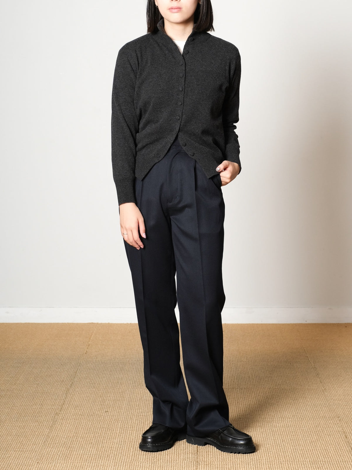 Model 159cm size S color CHARCOAL着用
