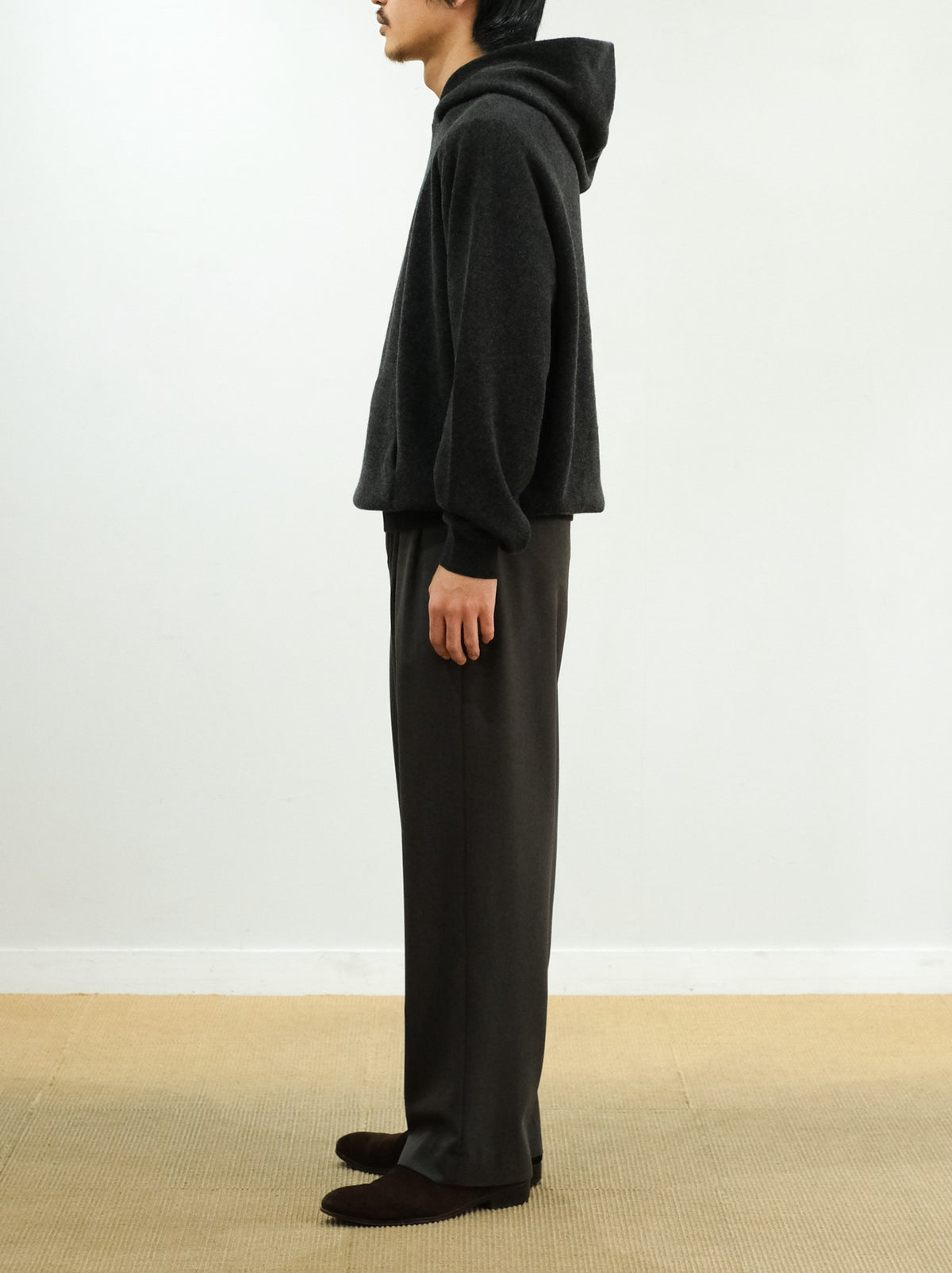 Model 175cm size L color CHARCOAL着用