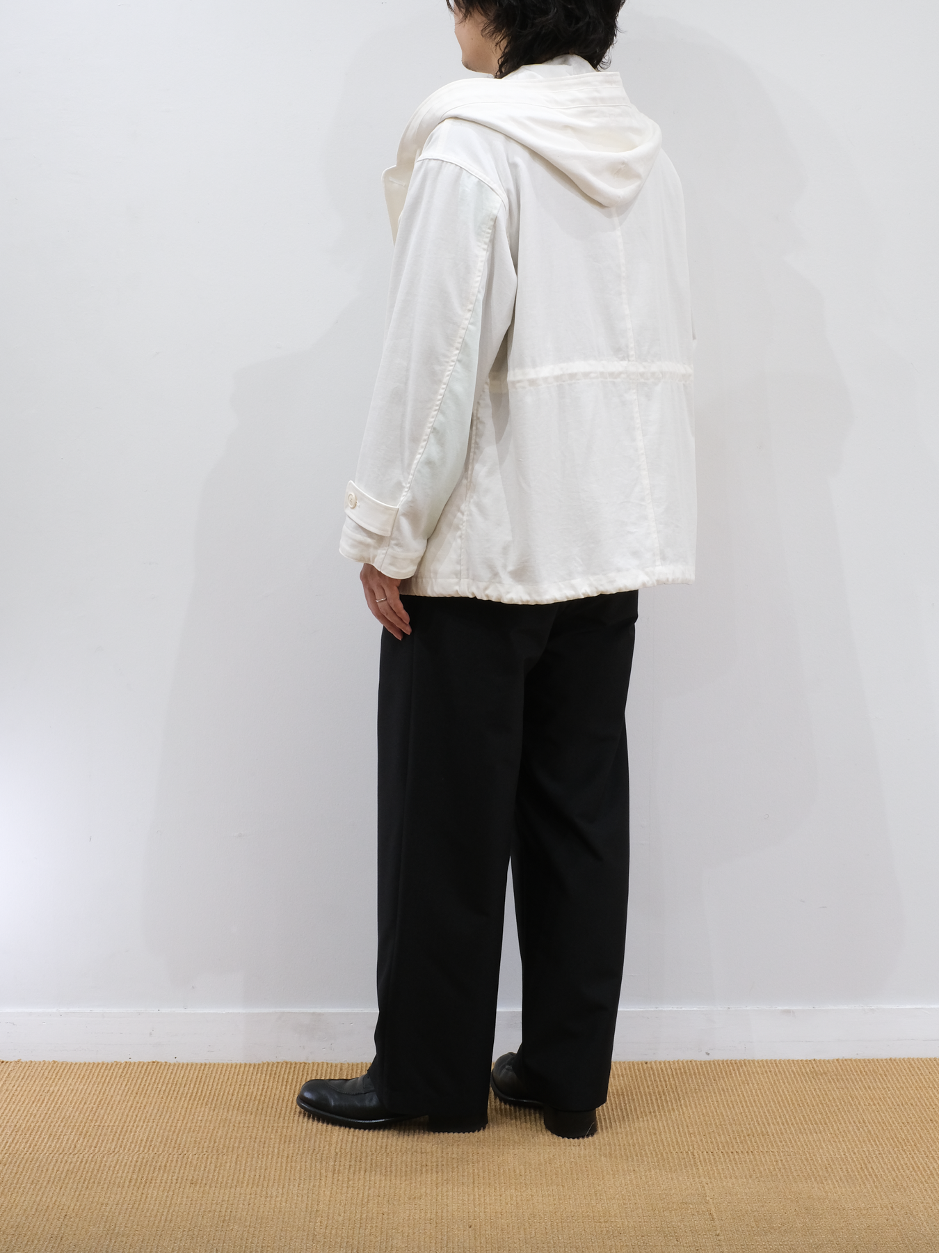 Model 170cm size S color ECRU 着用