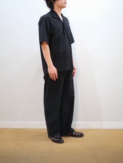 Model 170cm size S color BLACK 着用