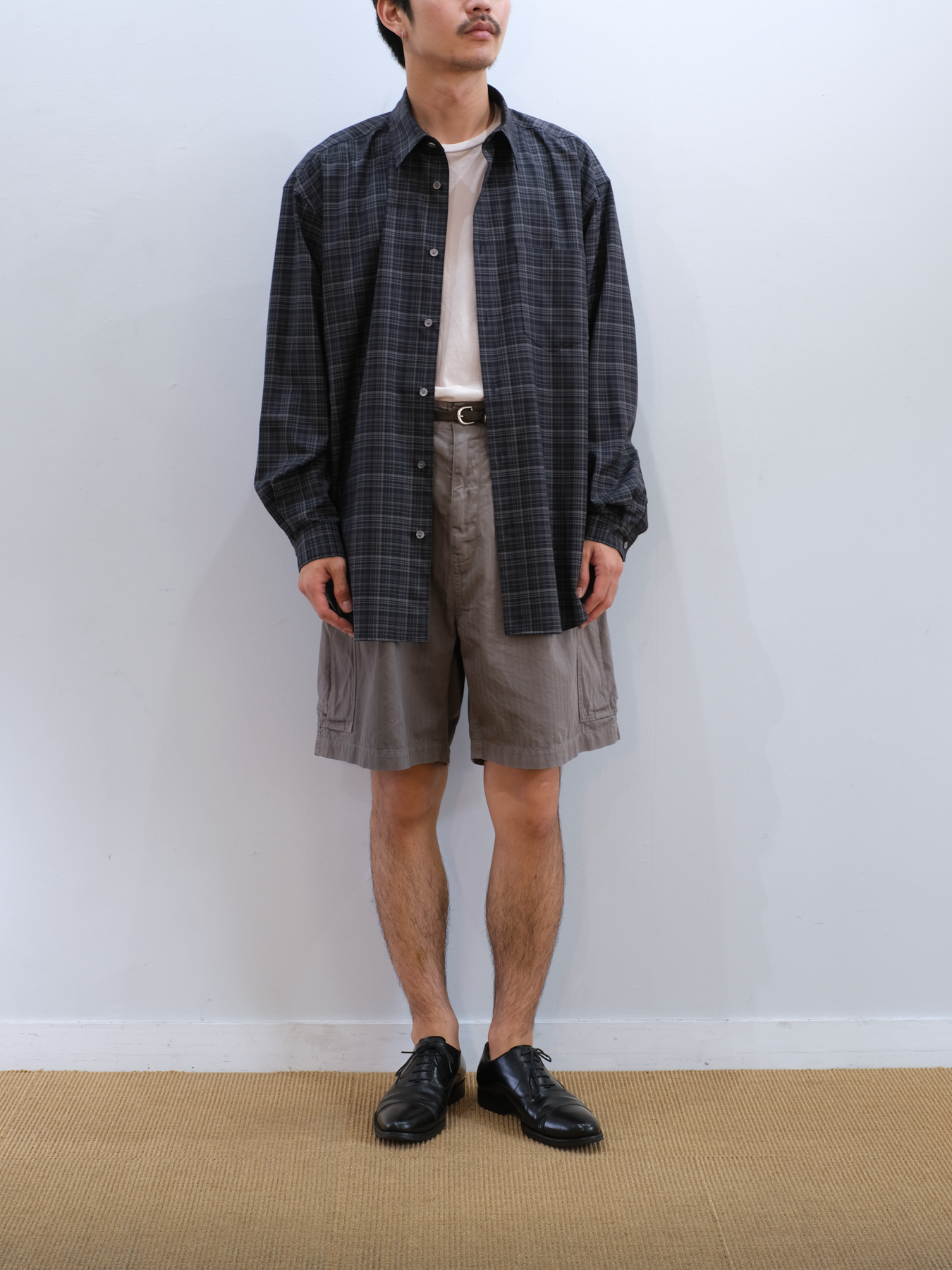 Model 175cm size M color GREIGE着用