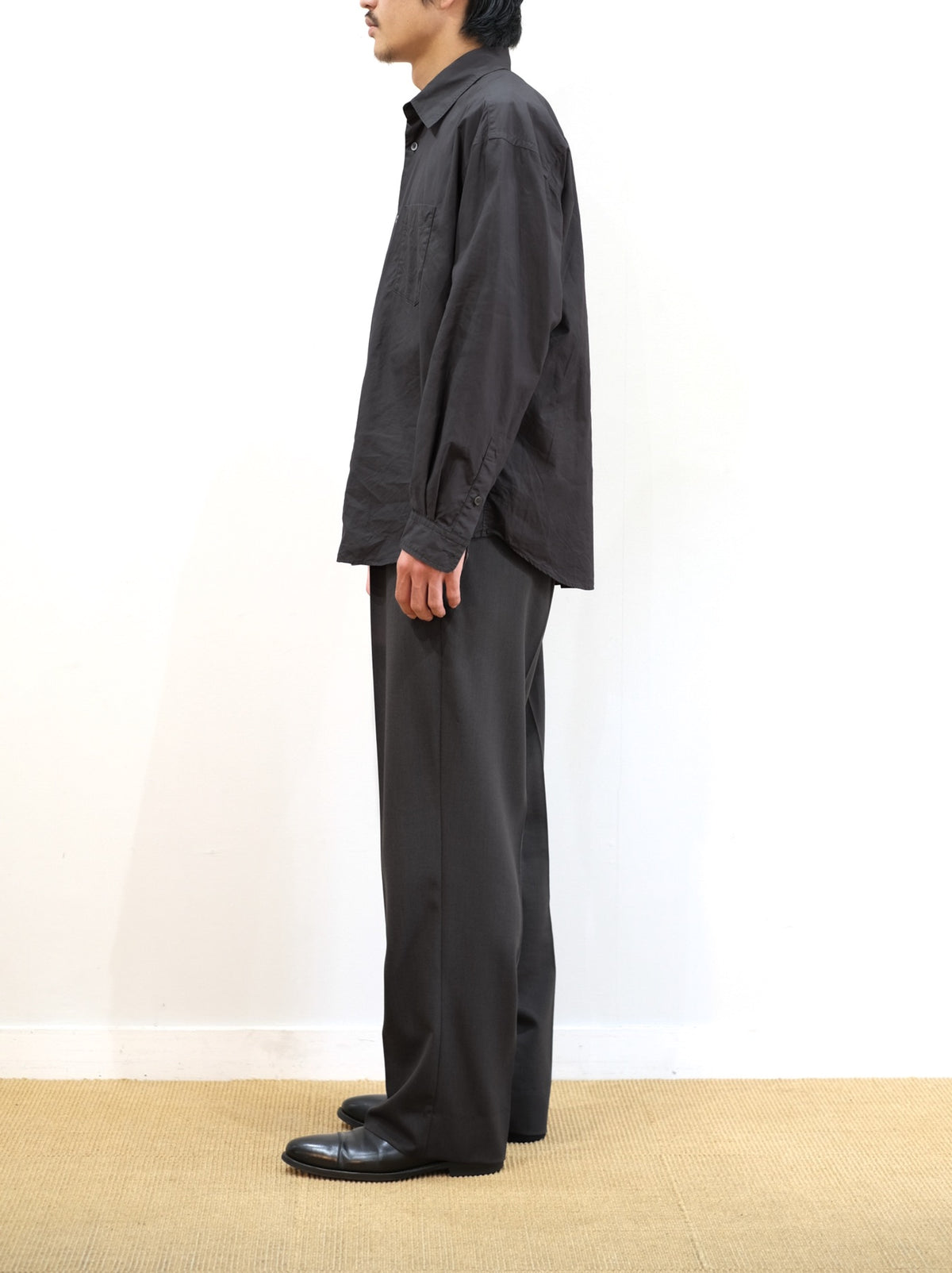 Model 175cm size L color AGED GRAY着用