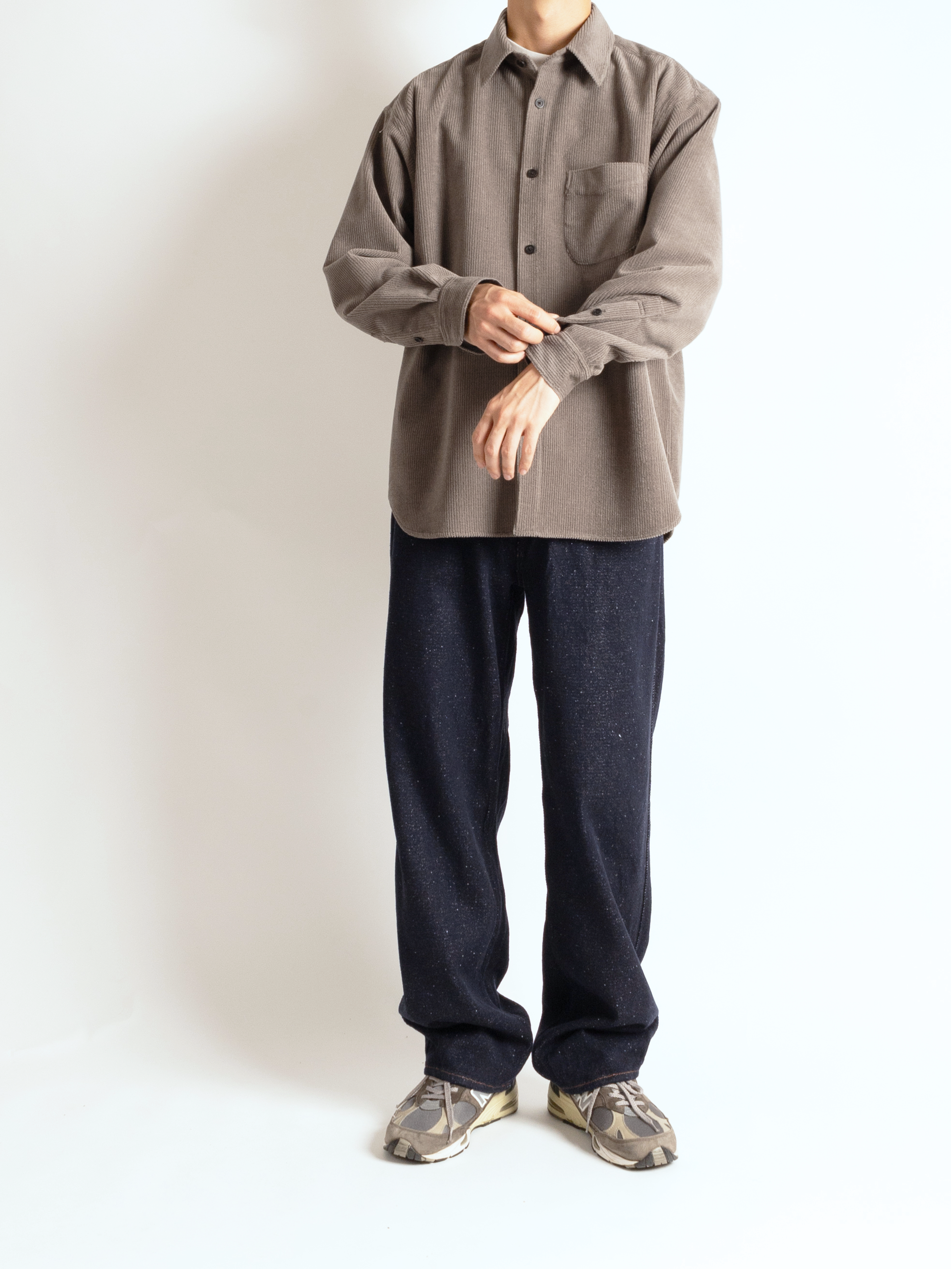 Model 176cm/62kg size M 着用、
Tops 20SH28 size M