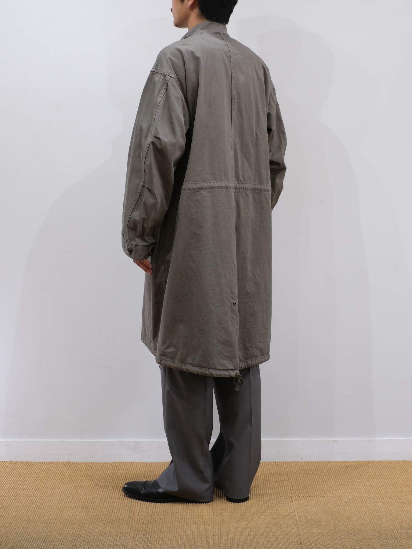 Model 175cm size L color GRAY 着用