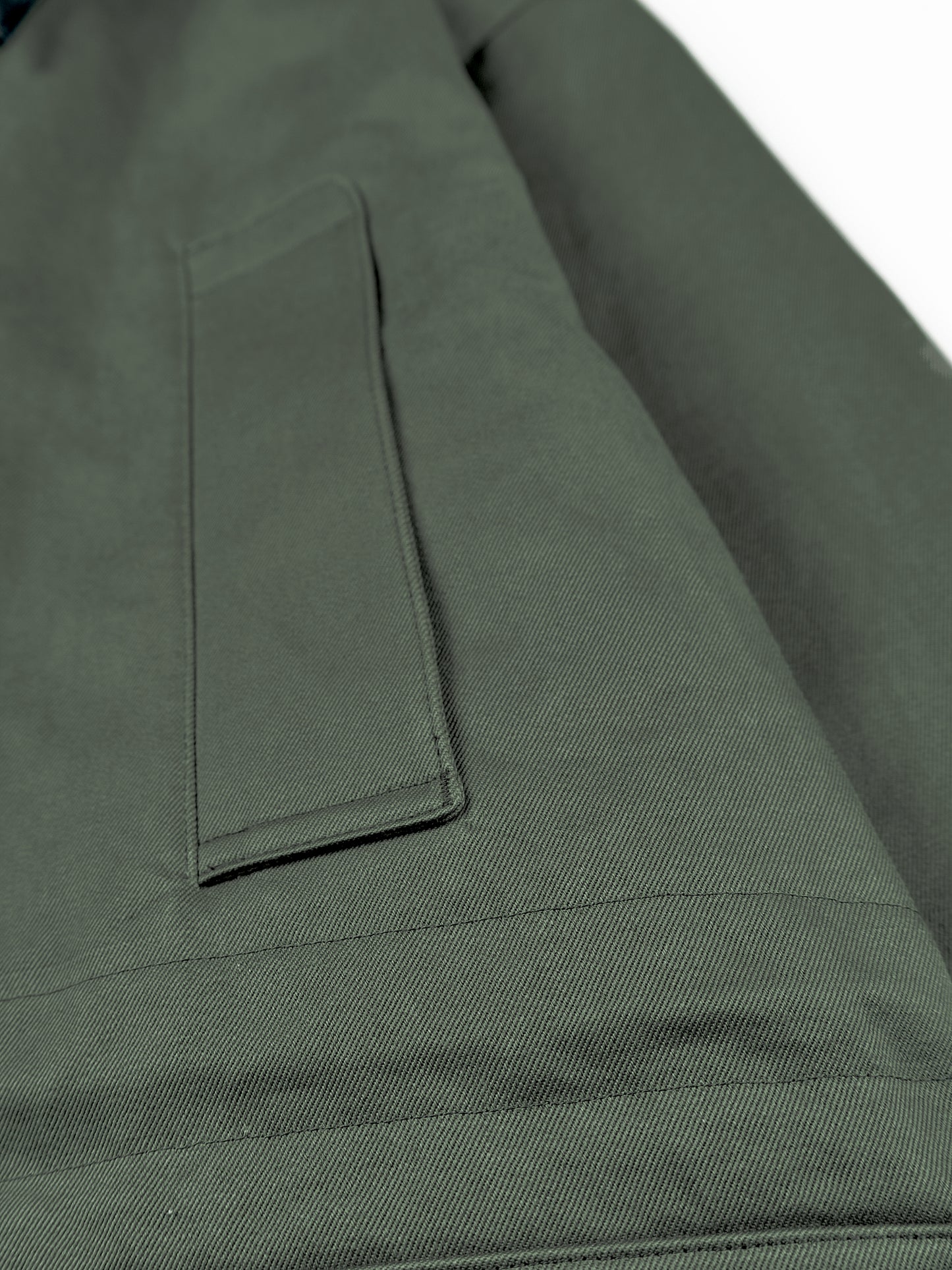LEATHER COLLAR FINX/ZIMBABWE COTTON TWILL BLOUSON｜KHAKI