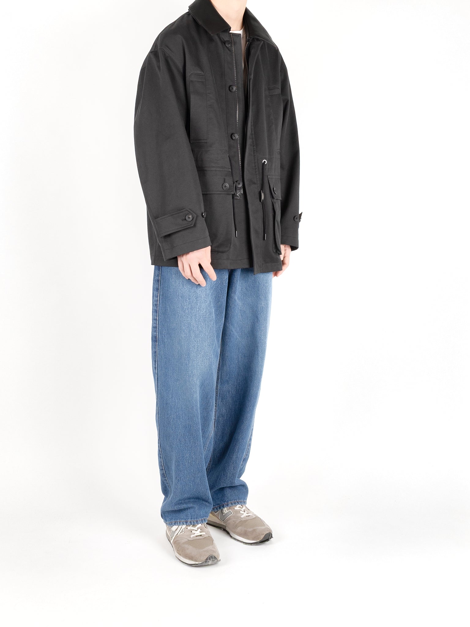 Model 176cm/62kg size M着用