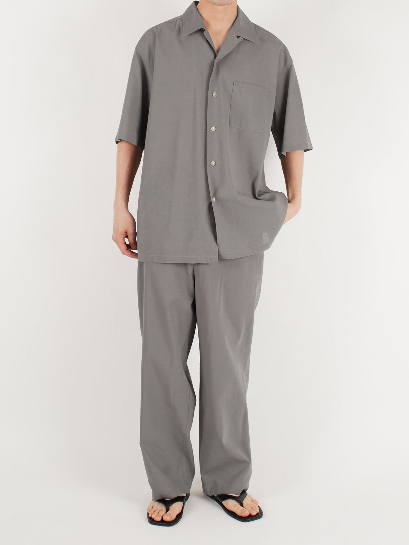 Model 176cm/62kg size M color GRAY着用