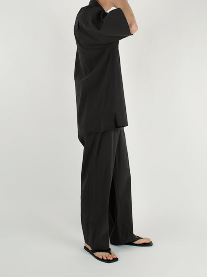 Model 176cm/62kg size L color BLACK着用