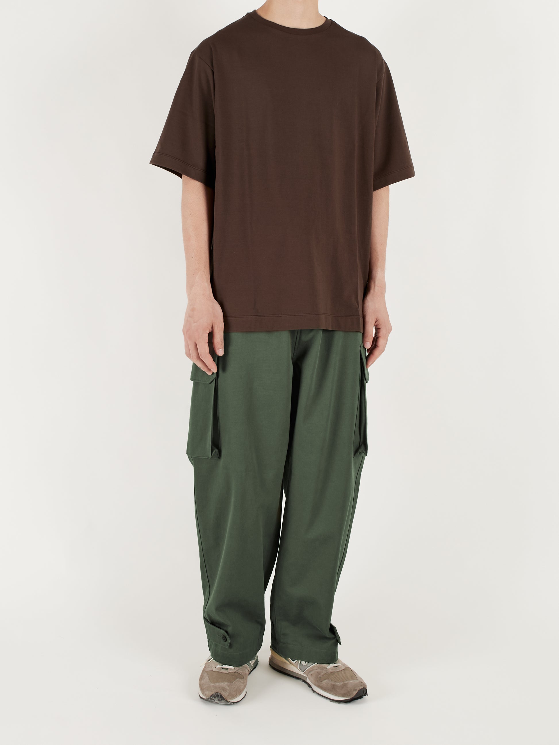 Model 176cm/62kg size M color BROWN着用
