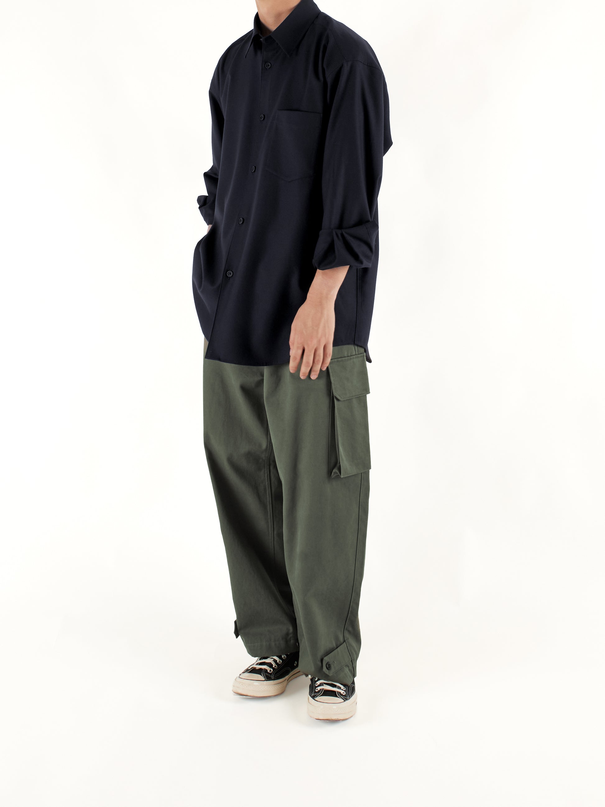 Model 176cm/62kg size L color SPACE NAVY着用