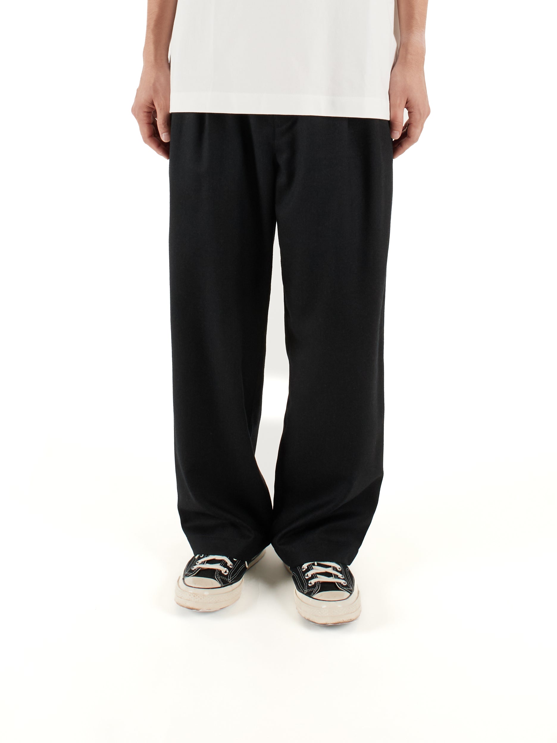 Model 176cm/62kg size M color TOP BLACK着用
