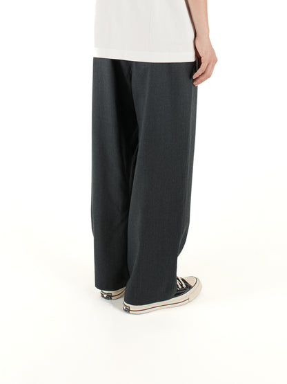 Model 176cm/62kg size M color TOP GRAY着用