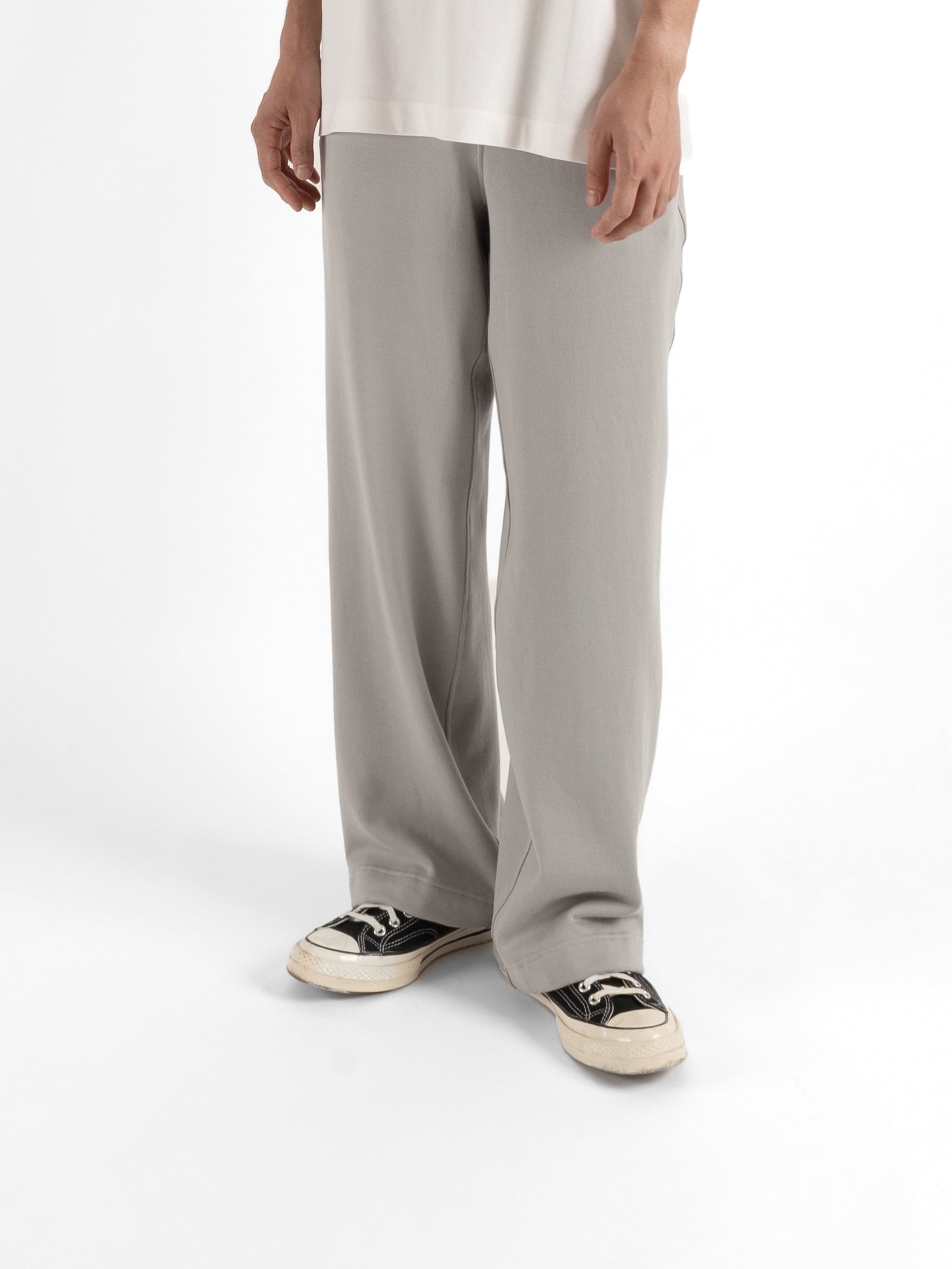 Model 176cm/62kg size M color FOG GRAY着用